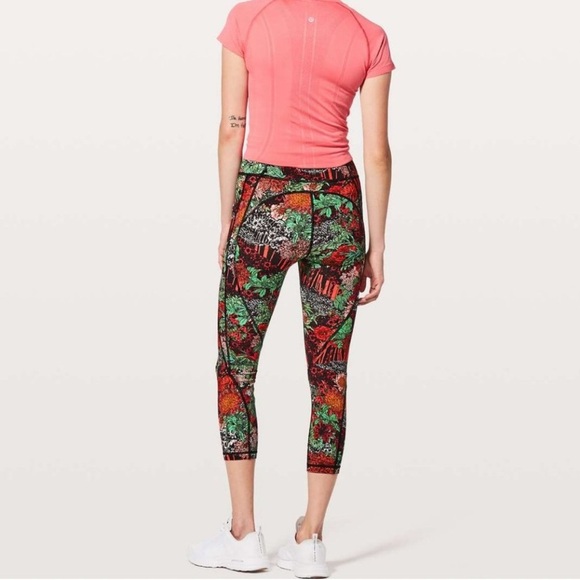 Lululemon Time To Sweat Crop 23" Zen Garden Multi - Picture 3 of 9